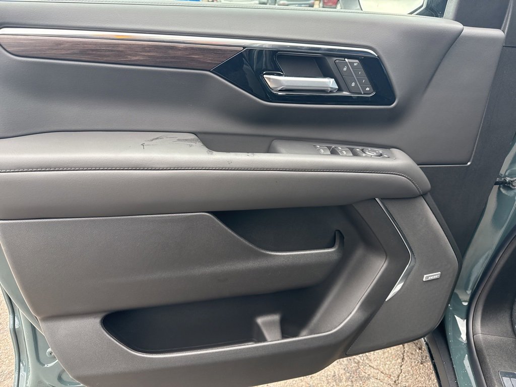 2025 Chevrolet Tahoe Z71 photo 20