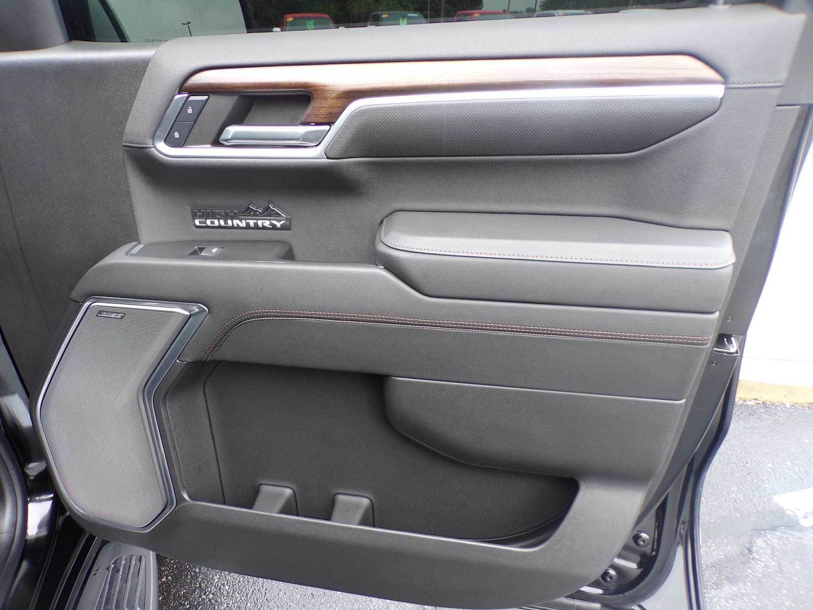 2024 Chevrolet Silverado 1500 High Country photo 16
