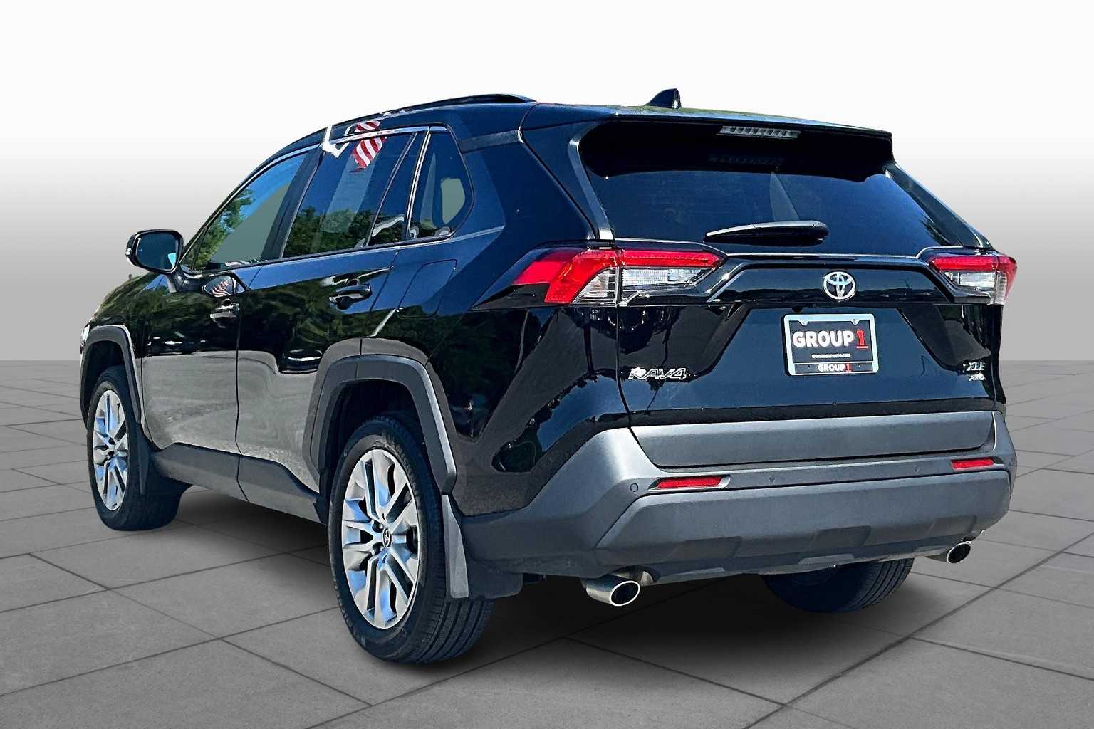 2024 Toyota RAV4 XLE Premium photo 11