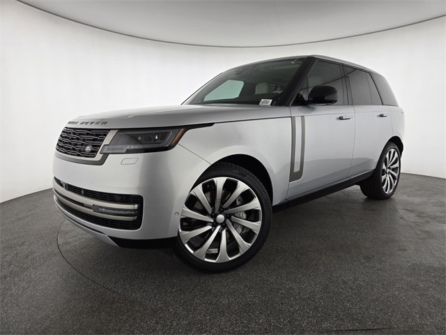 2025 Land Rover Range Rover SE's photo