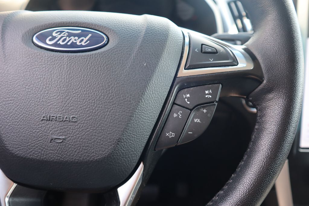 2024 Ford Edge SEL photo 19