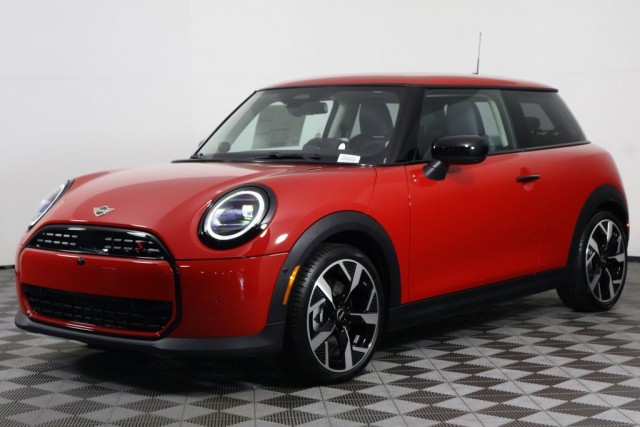 2025 MINI Hardtop 2 Door S's photo