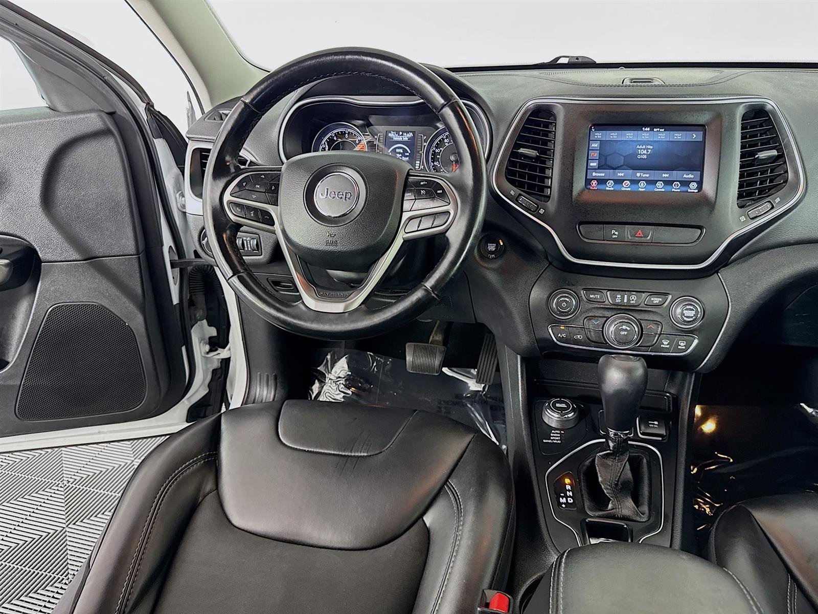 2019 Jeep Cherokee Latitude photo 18