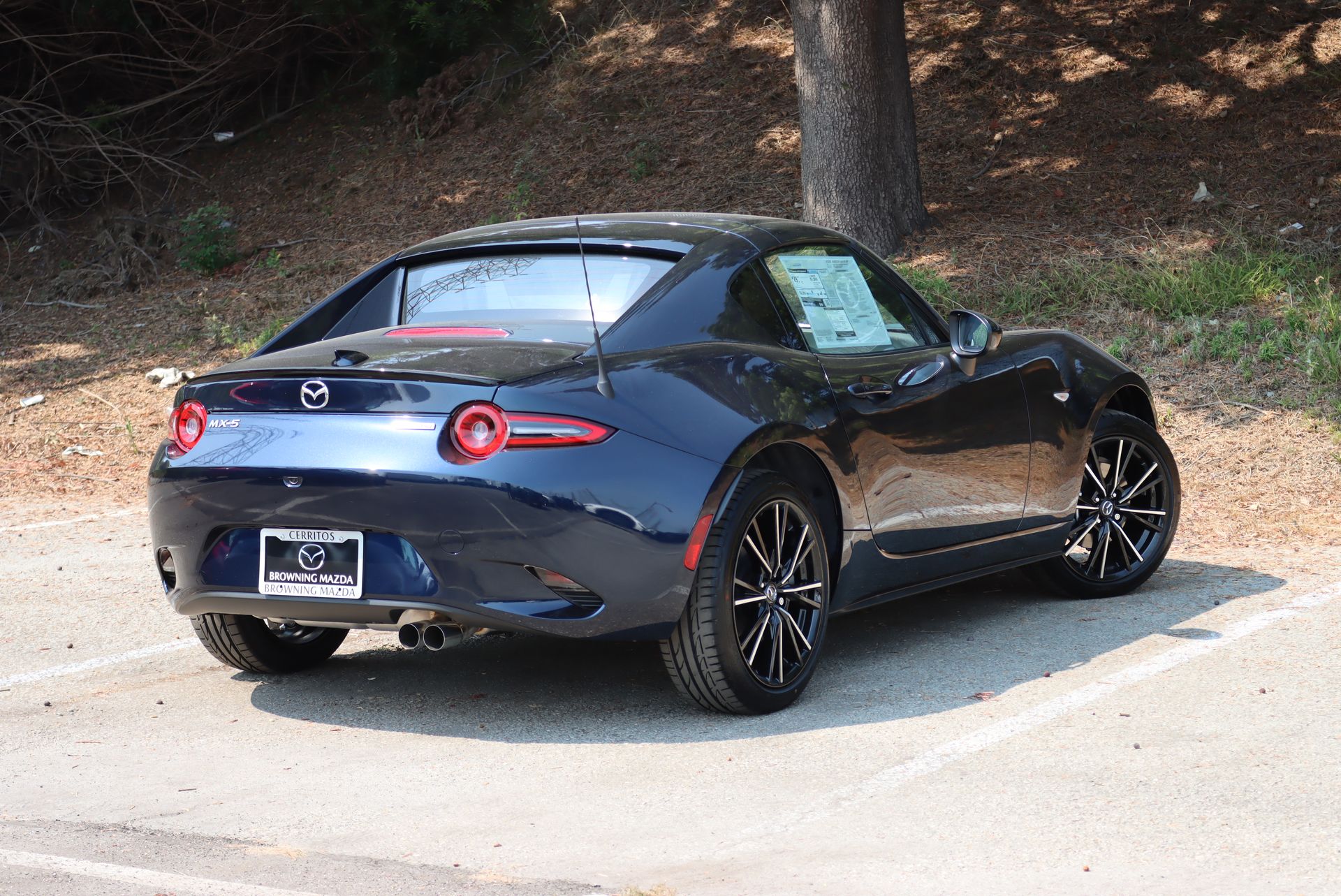 2025 Mazda MX-5 Miata Miata RF Grand Touring photo 2