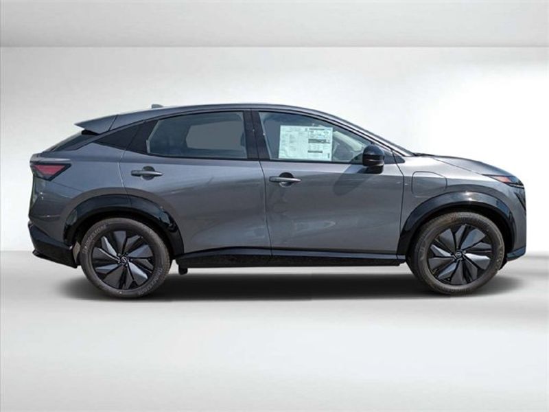 2023 Nissan ARIYA Engage Evolve+ Empower photo 3