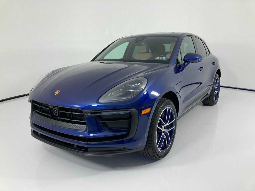 2025 Porsche Macan's photo