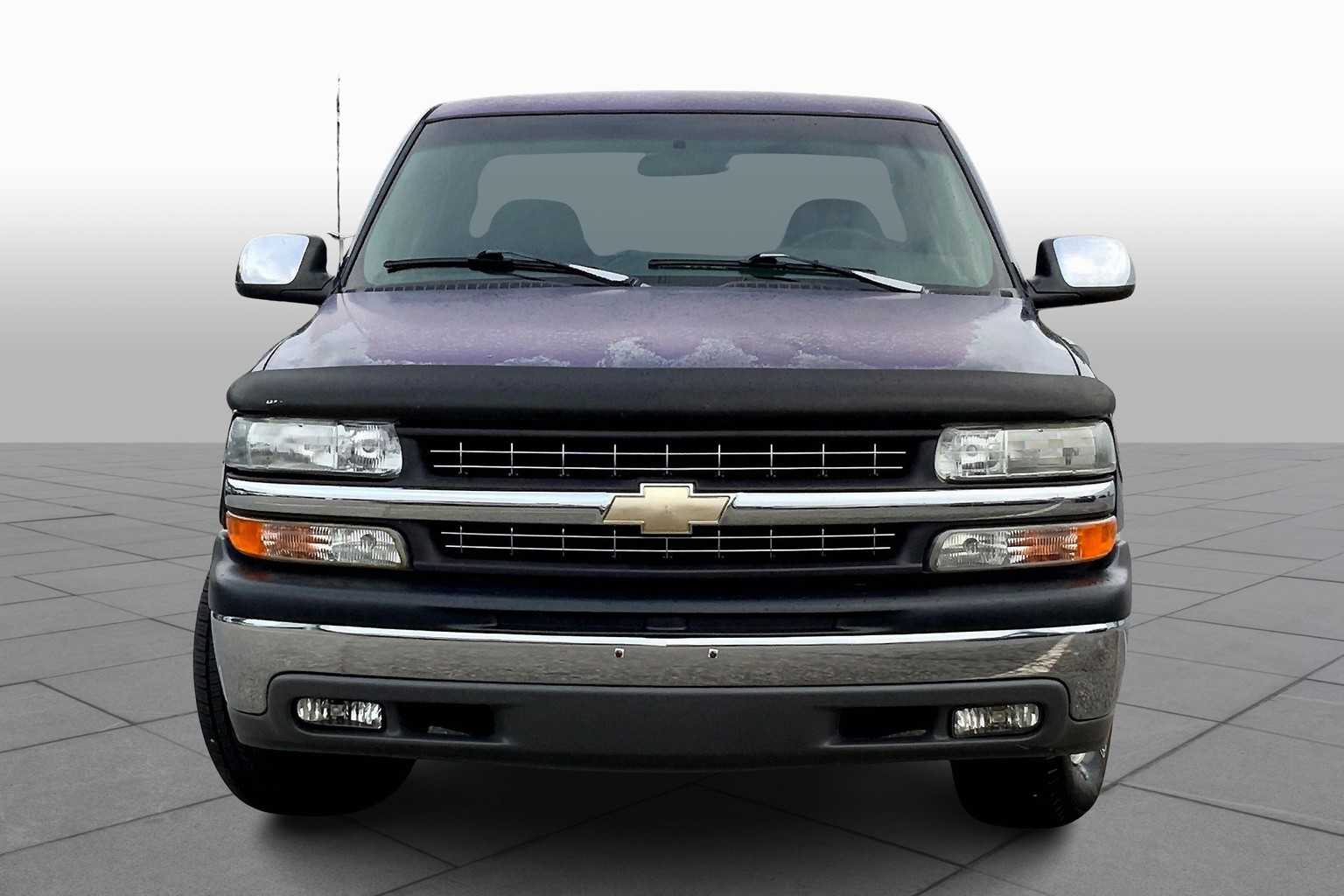 2000 Chevrolet Silverado 1500 LS photo 3