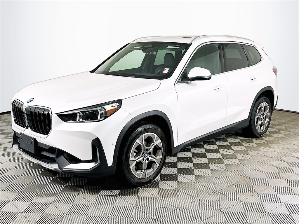 2023 BMW X1 28i's photo