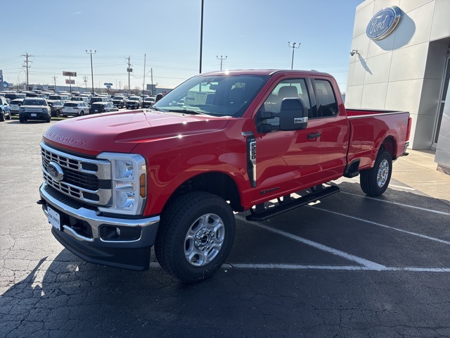2025 Ford F-250 XLT photo 2
