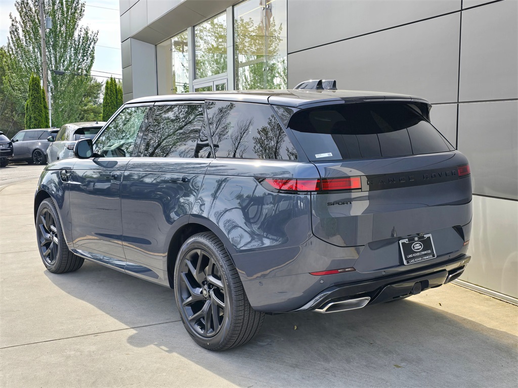 2025 Land Rover Range Rover Sport SE photo 5