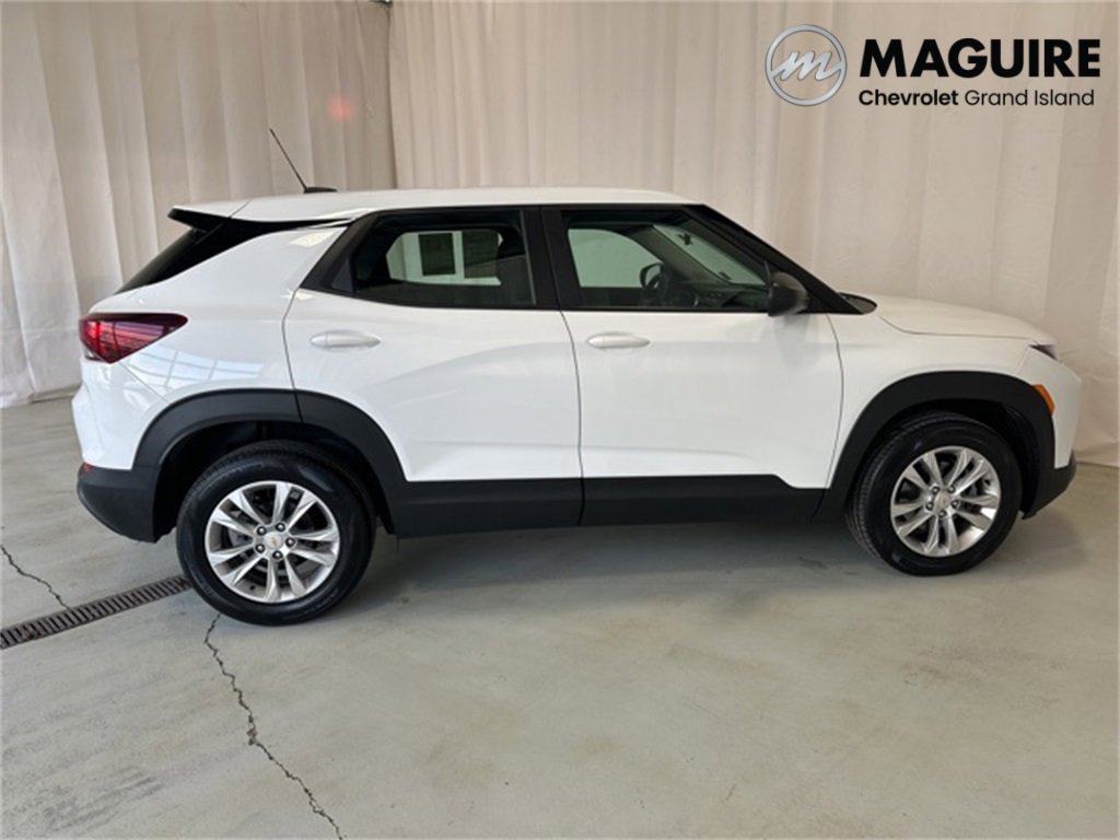 Used 2021 Chevrolet Trailblazer LS with VIN KL79MNSL9MB098842 for sale in Grand Island, NY