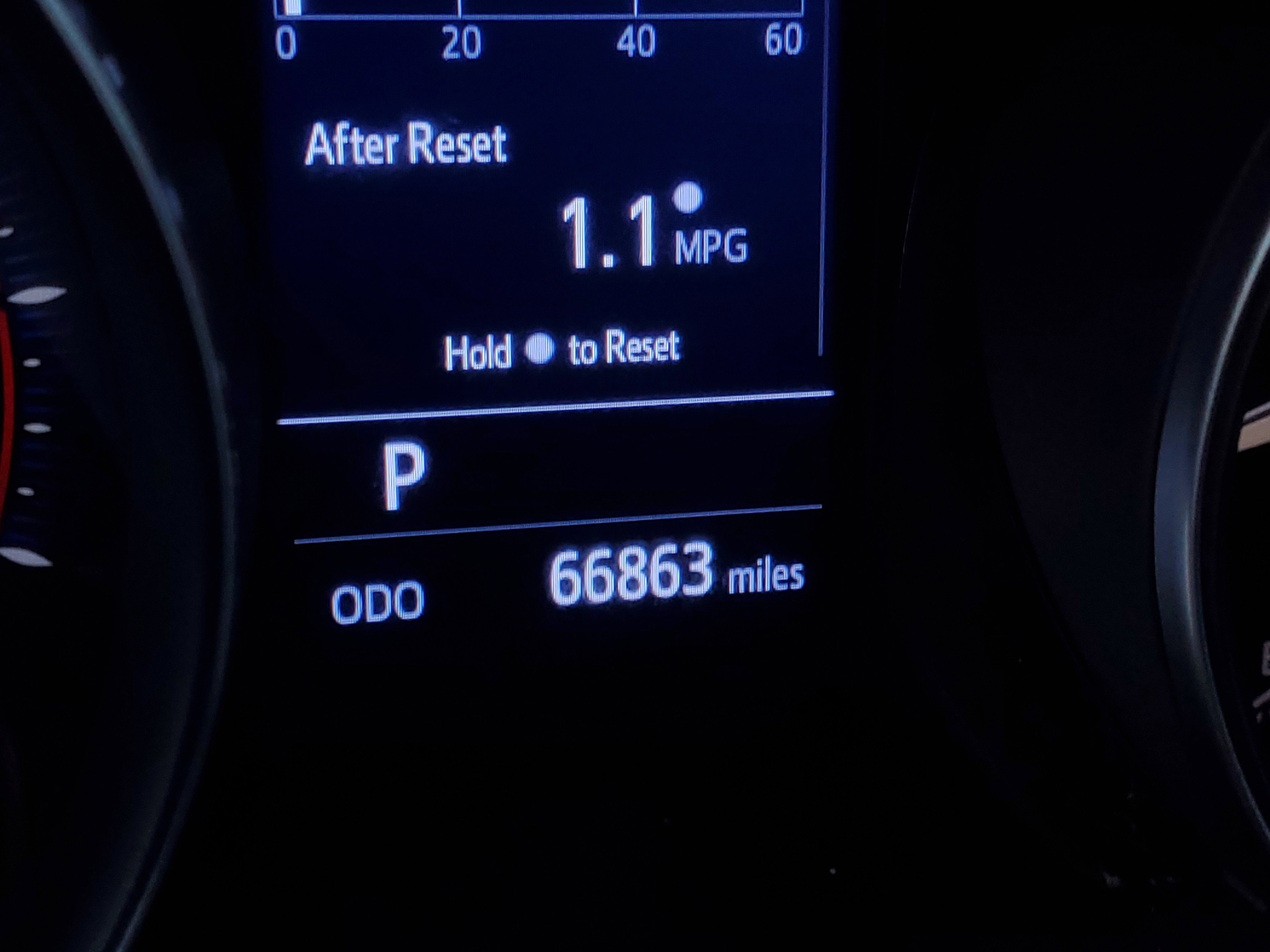 2019 Toyota C-HR LE photo 7