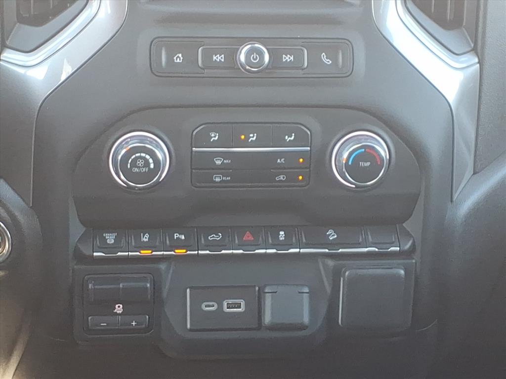 2024 Chevrolet Silverado 2500HD Custom photo 17