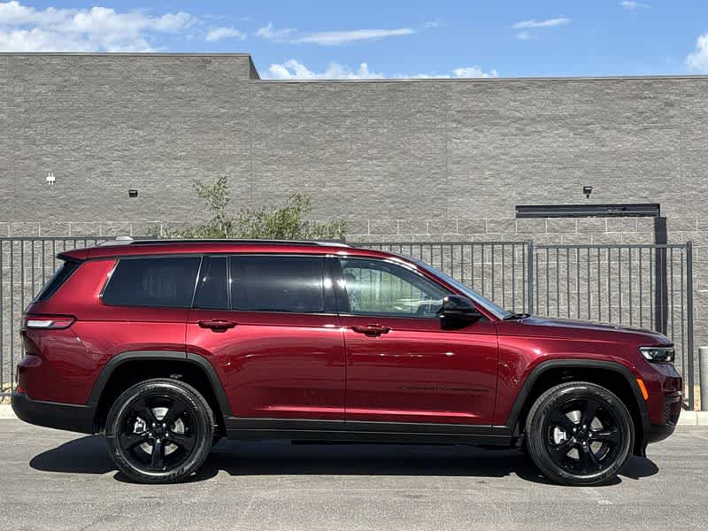 2025 Jeep Grand Cherokee Altitude X photo 9