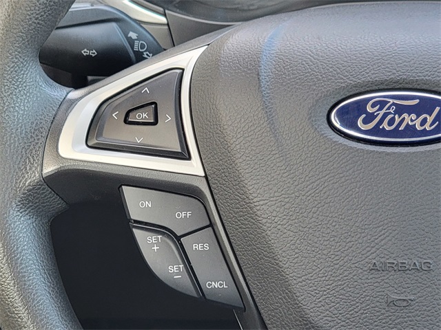 2016 Ford Fusion S photo 26