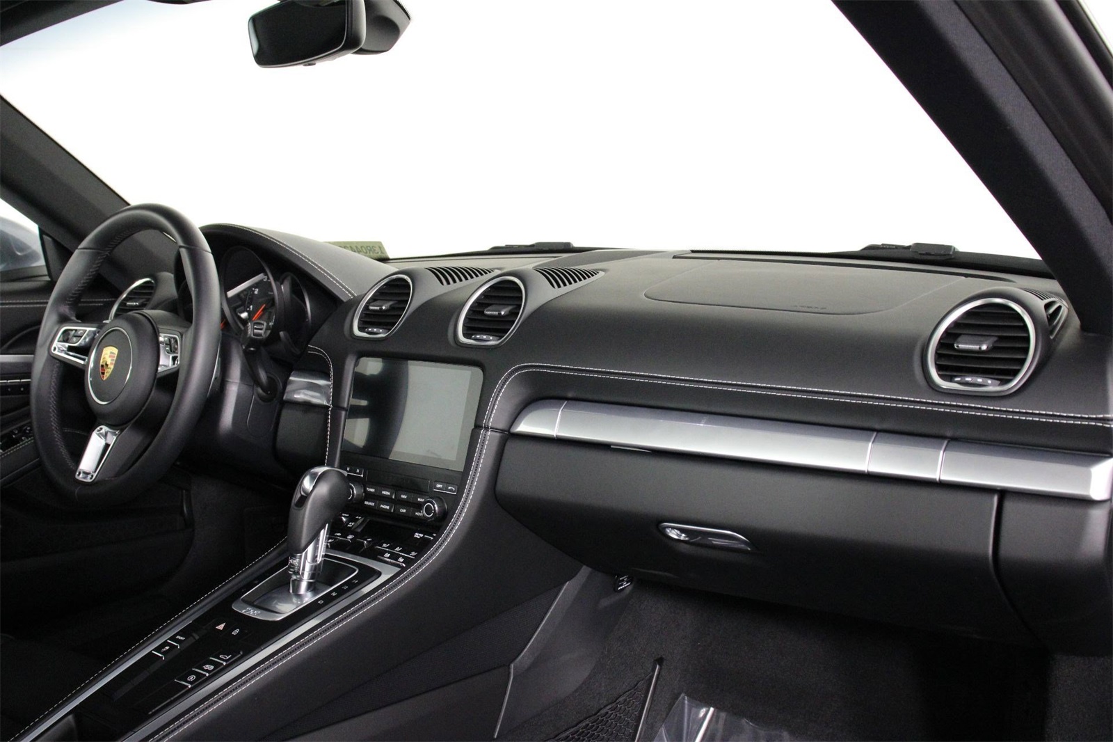 2025 Porsche Cayman photo 21
