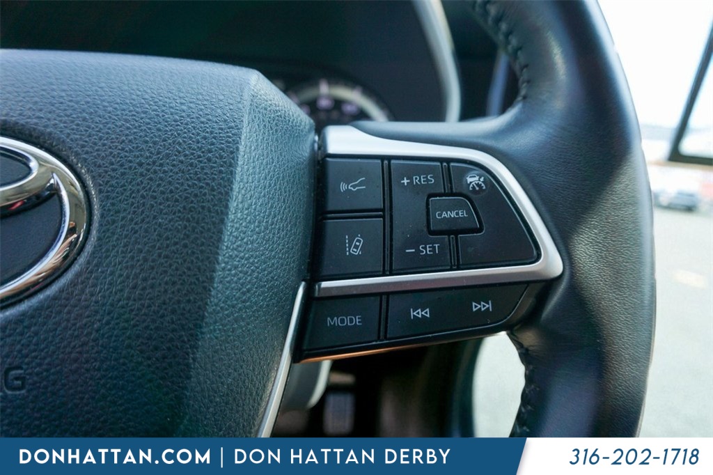 2023 Toyota Highlander XLE photo 12