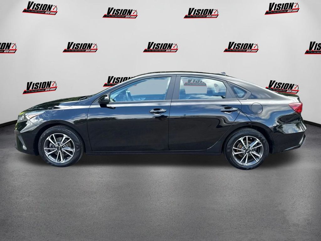 2023 Kia Forte LXS photo 8