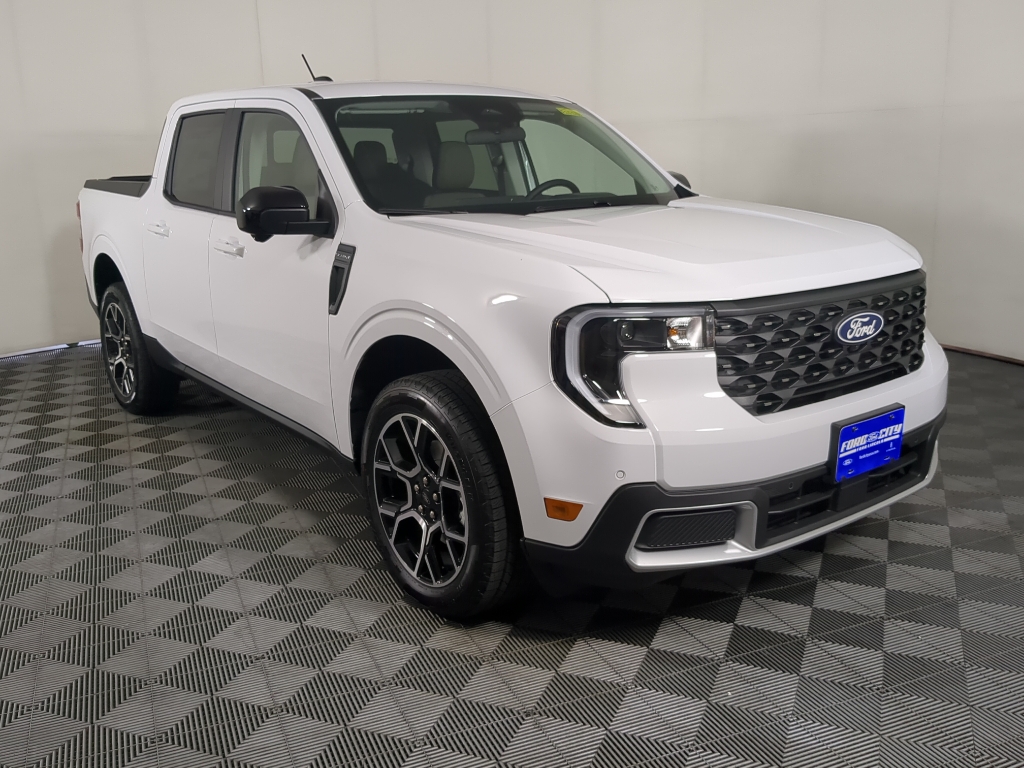 2025 Ford Maverick Lariat photo 2