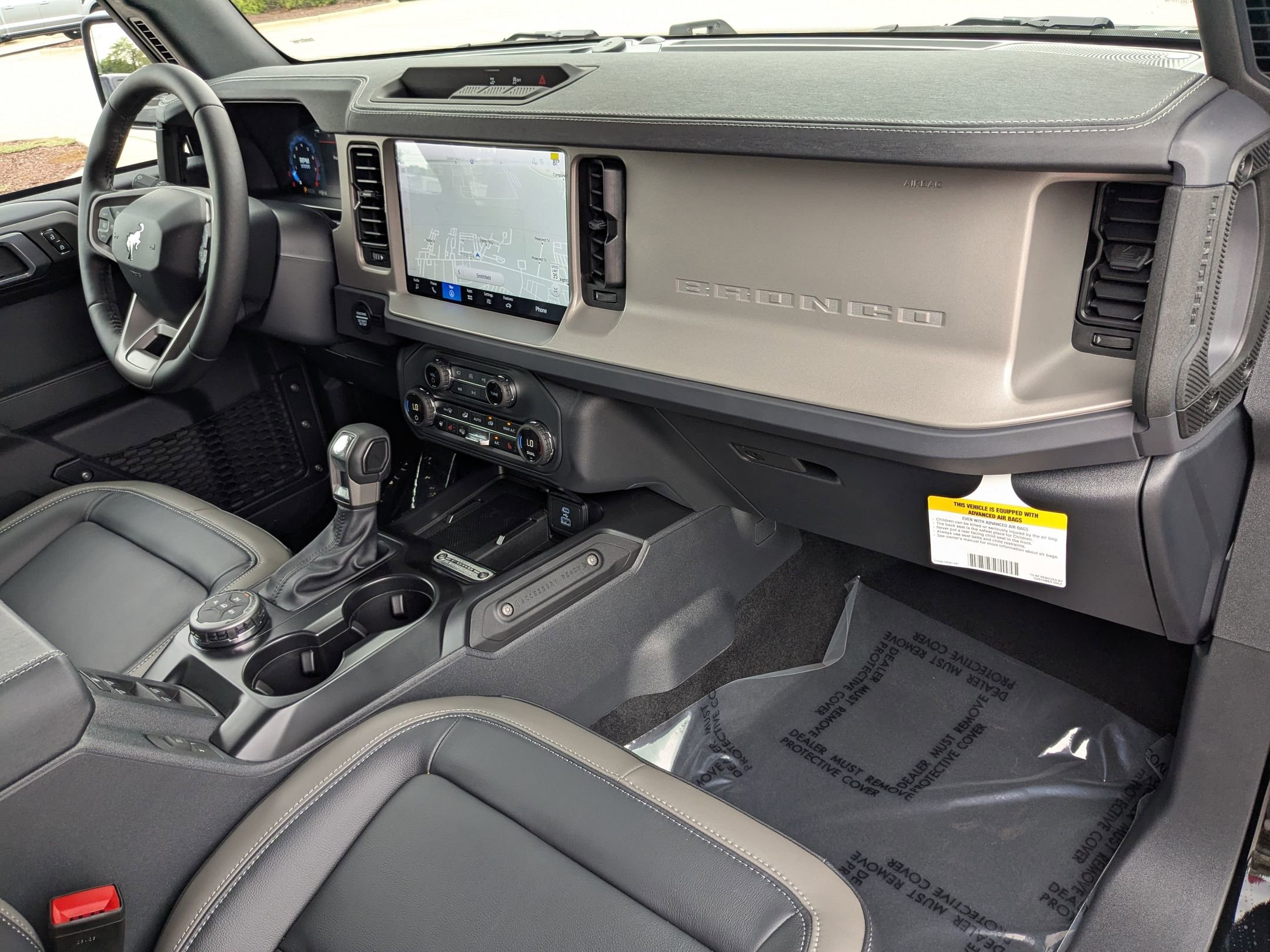2025 Ford Bronco Outer Banks photo 33