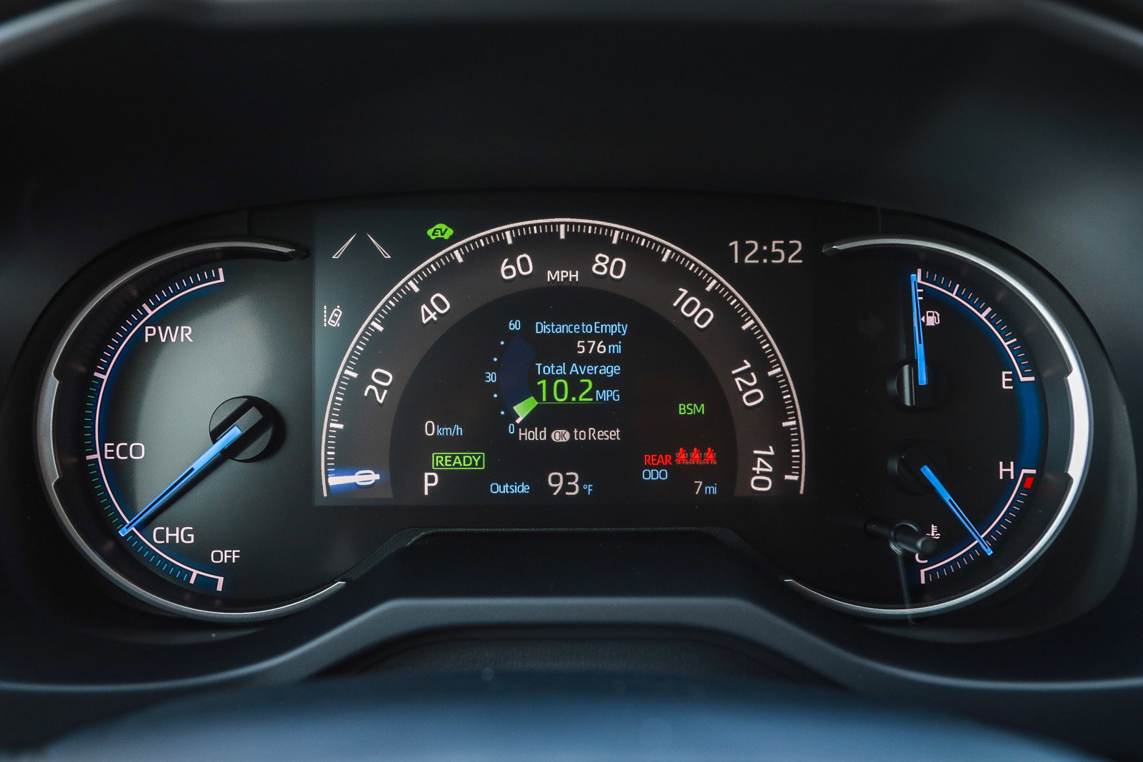 2025 Toyota RAV4 Hybrid LE photo 22