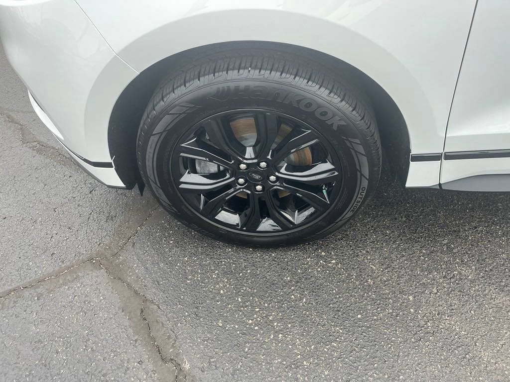 2024 Ford Edge SE photo 10