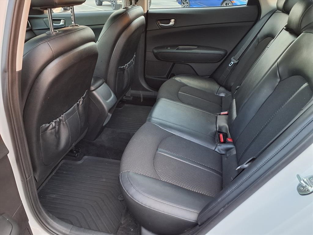 2018 Kia Optima S photo 8
