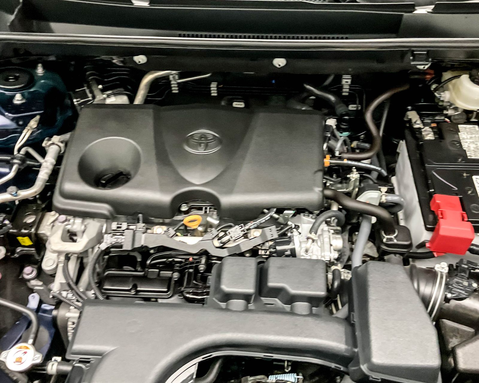 2024 Toyota RAV4 XLE photo 23