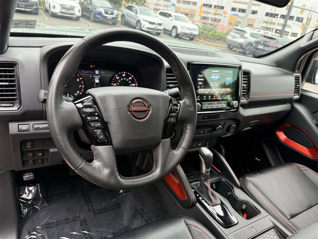 2024 Nissan Frontier PRO-4X photo 2
