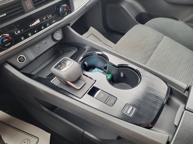 2023 Nissan Rogue SV photo 15