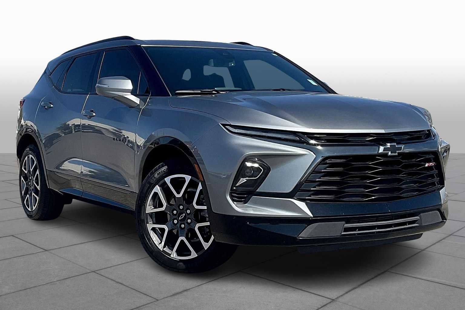 2025 Chevrolet Blazer RS photo 2