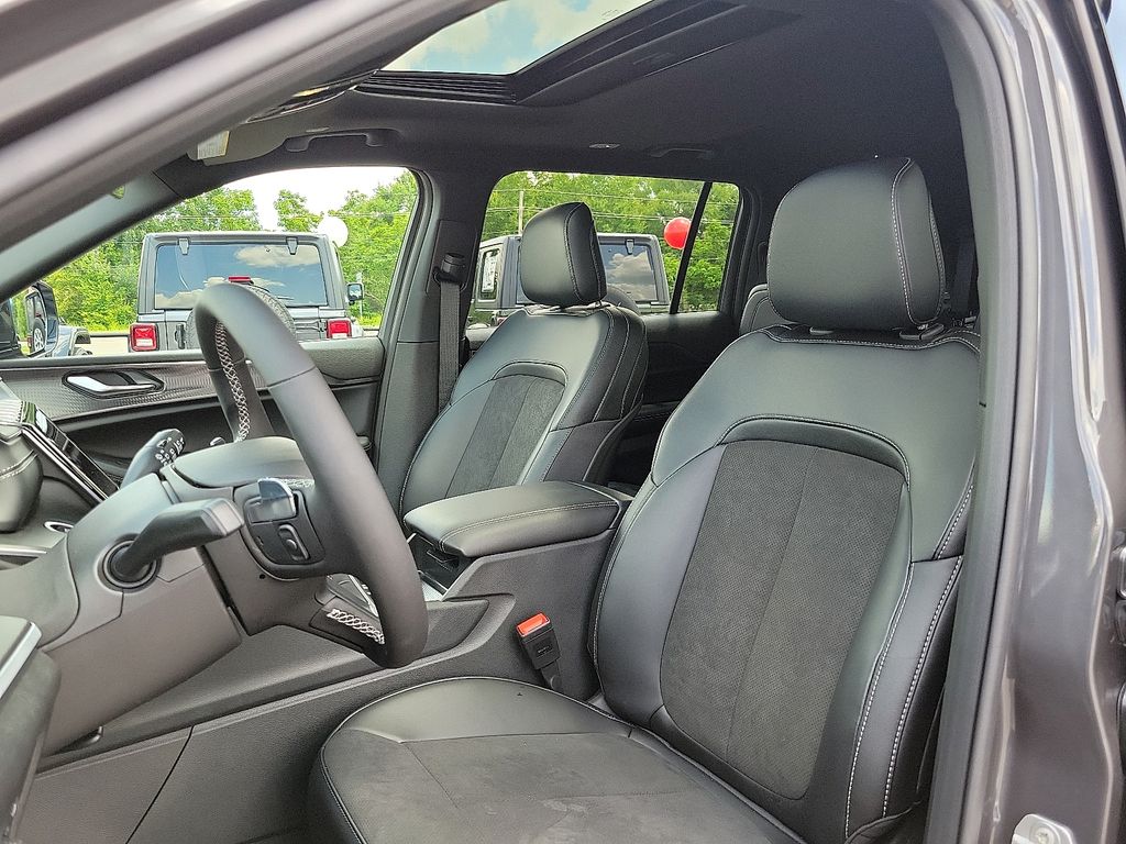 2025 Jeep Grand Cherokee Altitude X photo 8