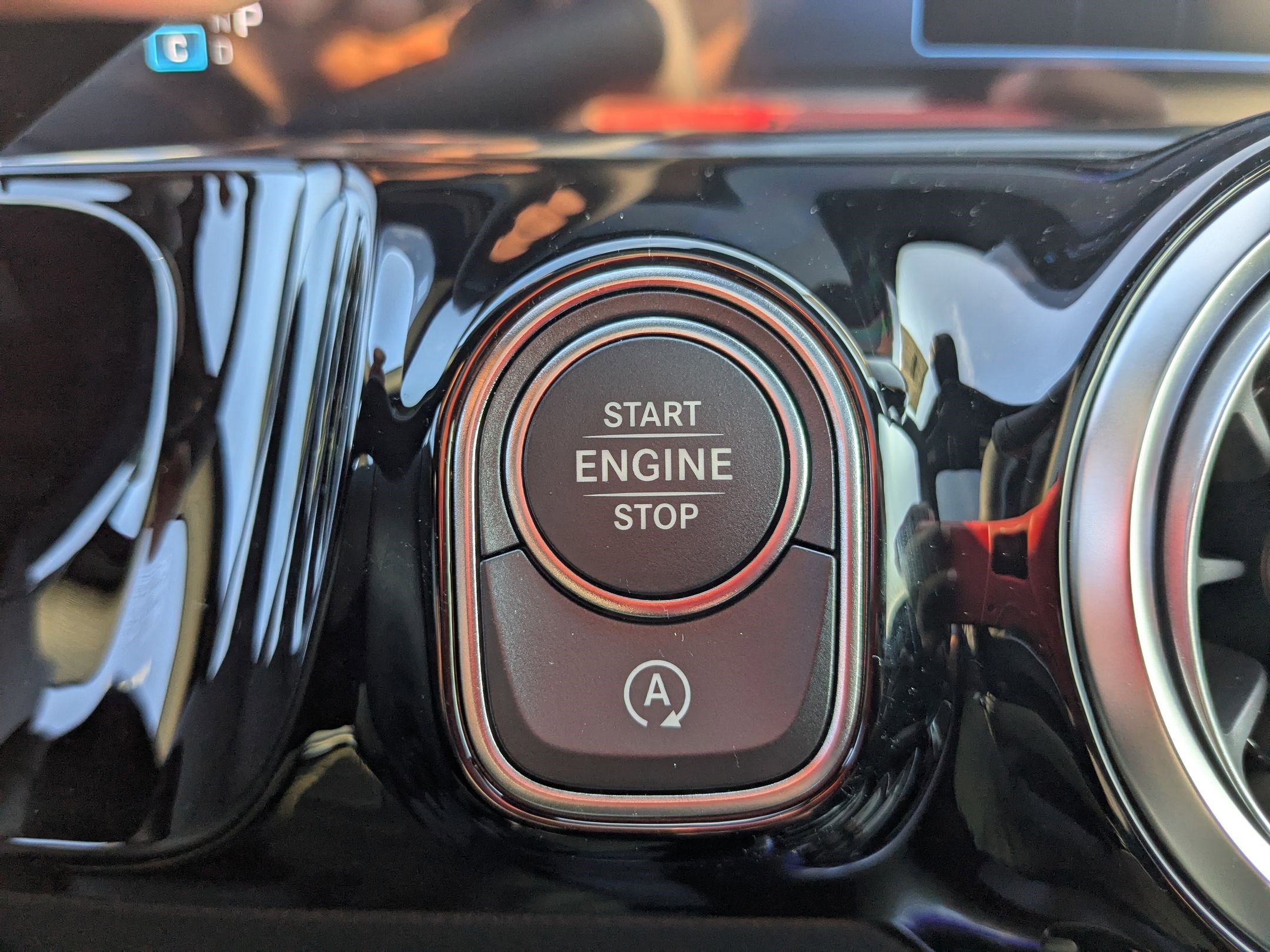 2026 Mercedes Benz GLA 250 4MATIC photo 16
