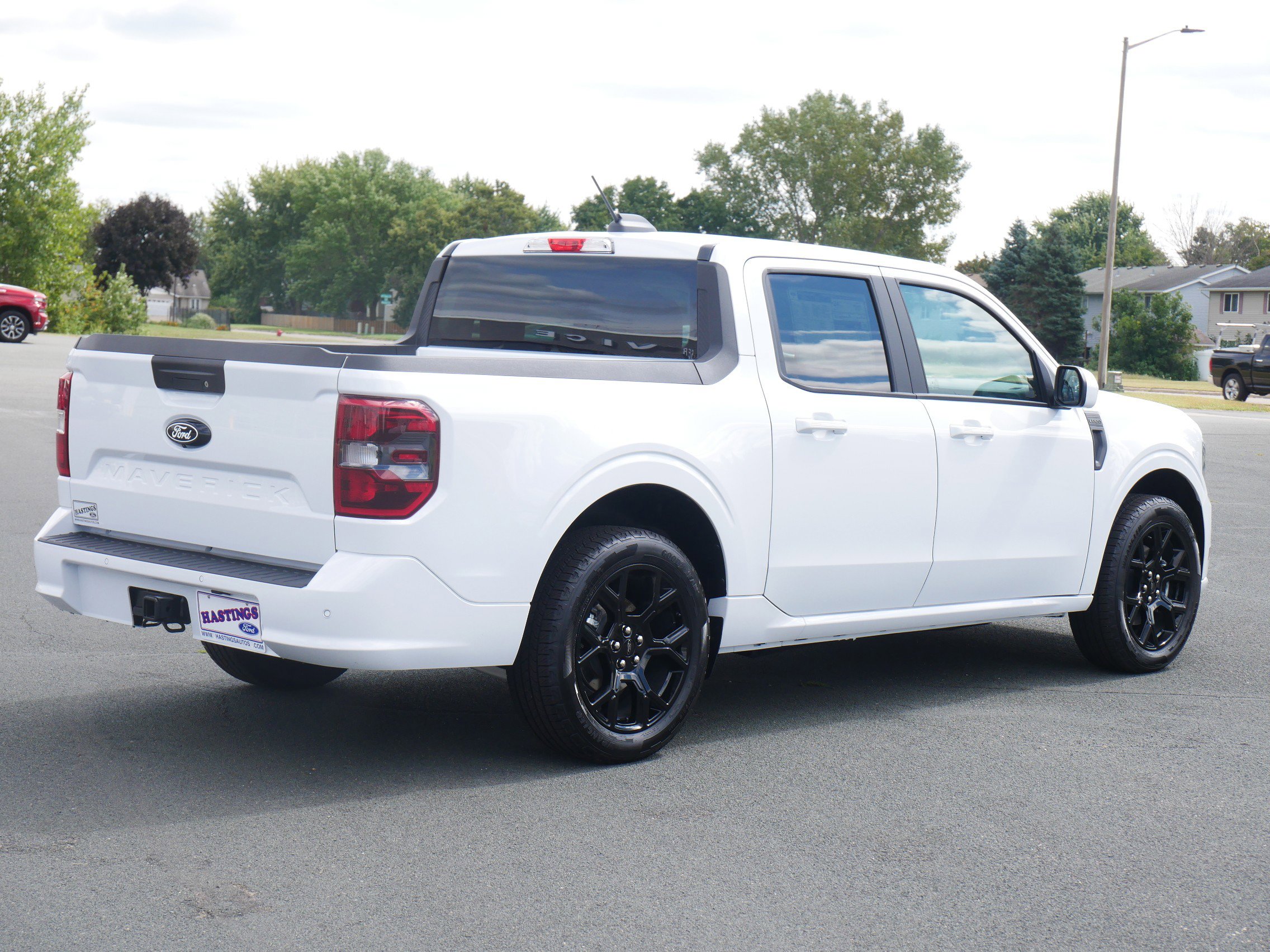 2025 Ford Maverick photo 2