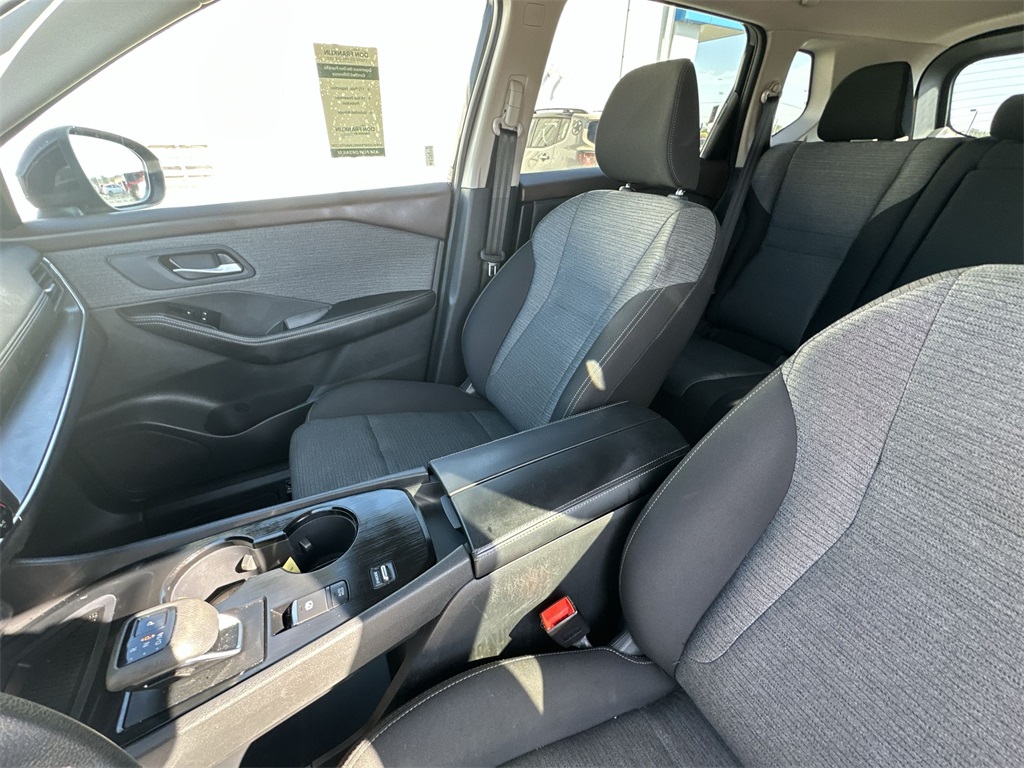 2023 Nissan Rogue SV photo 19