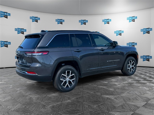 2025 Jeep Grand Cherokee Limited photo 4
