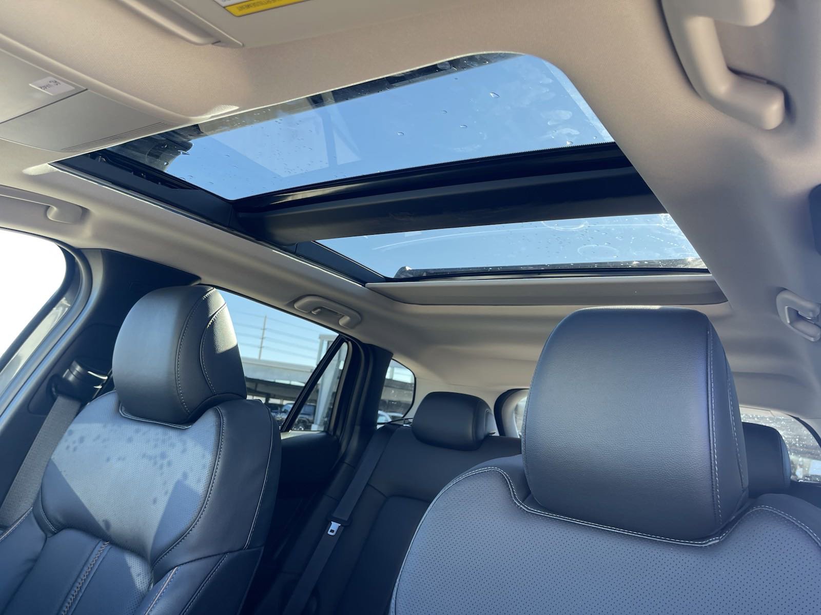 2025 Mazda CX-50 Premium photo 8