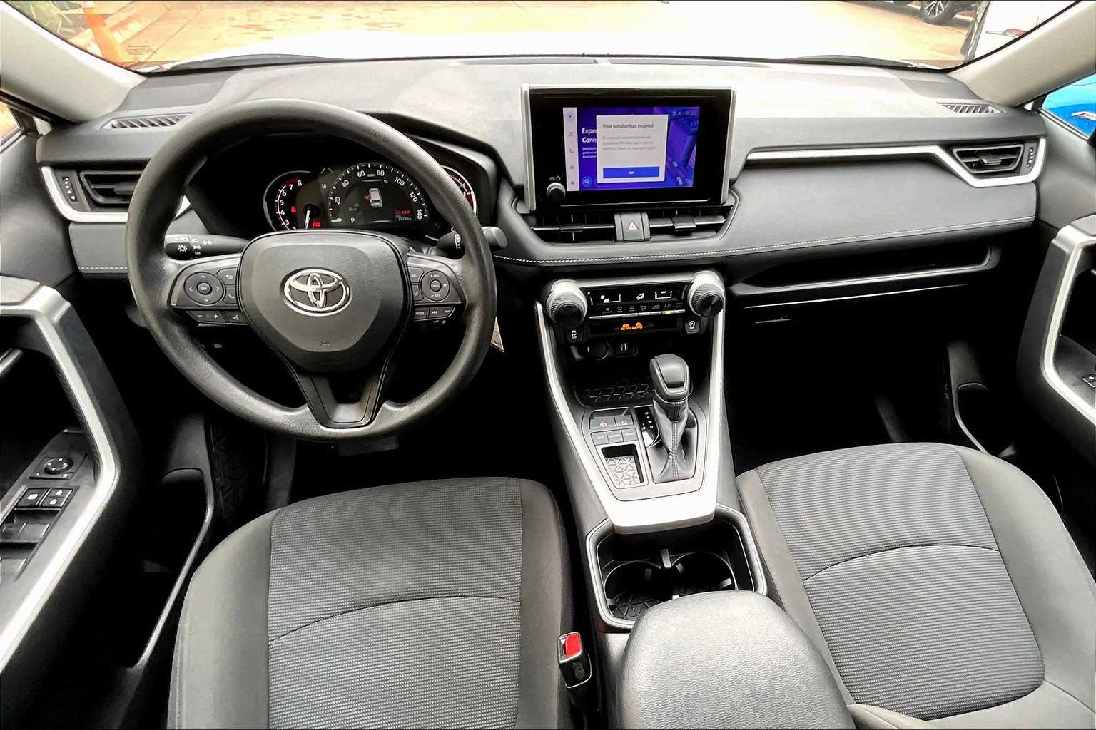 2025 Toyota RAV4 LE photo 8