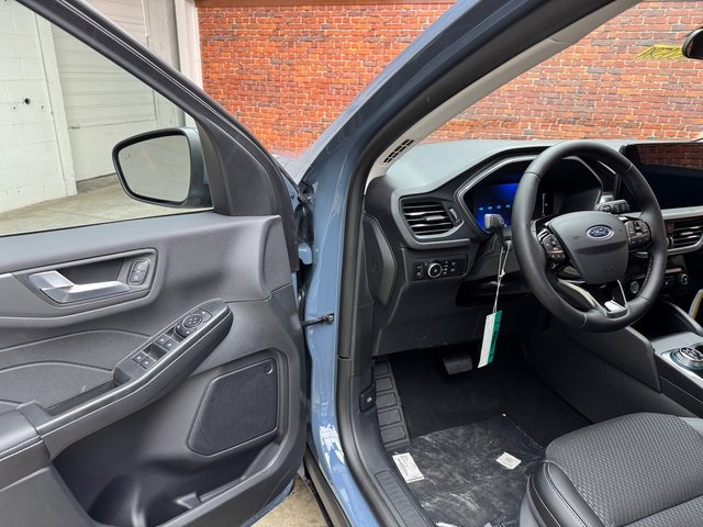 2025 Ford Escape Plug-In Hybrid Base photo 9