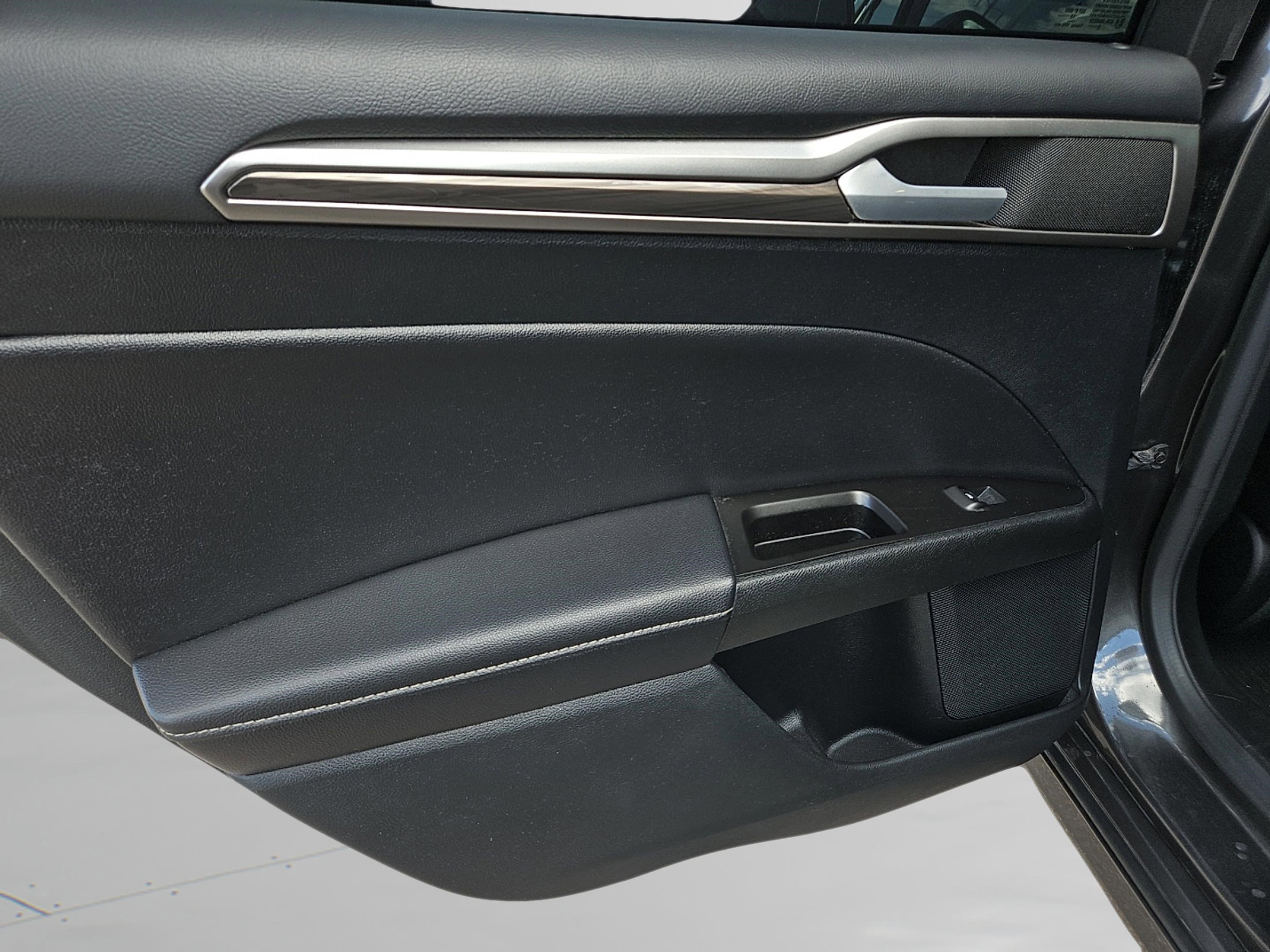 2017 Ford Fusion SE photo 11