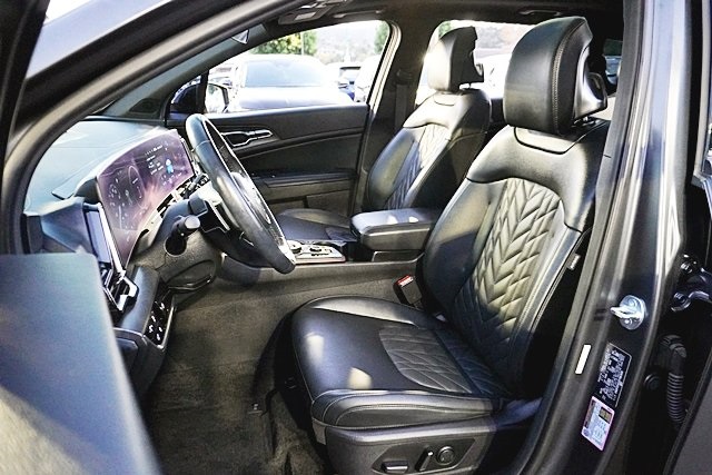 Used 2023 Gray Kia X-Line Prestige image 14