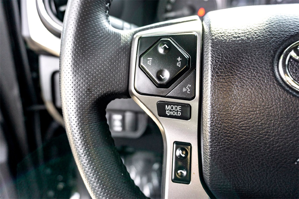 2023 Toyota Tacoma Limited photo 18