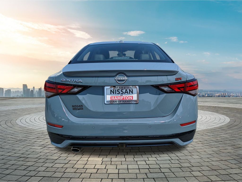 2025 Nissan Sentra SR photo 4