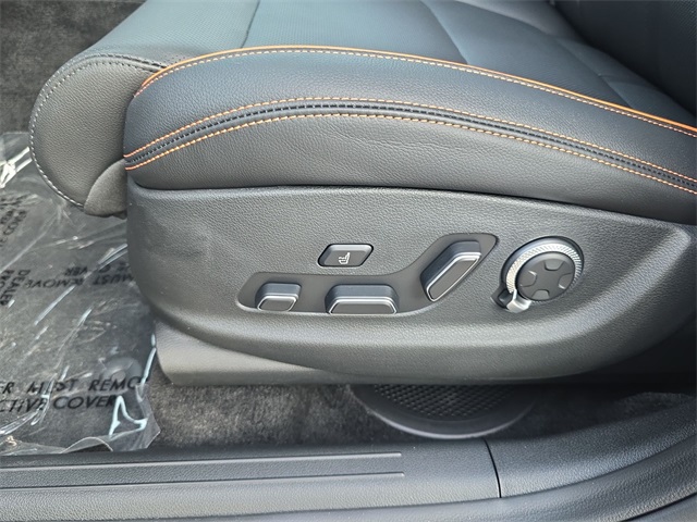 2026 Genesis GV70 2.5T Sport Prestige photo 12