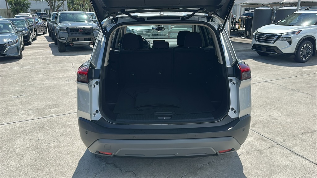 2023 Nissan Rogue SV photo 27