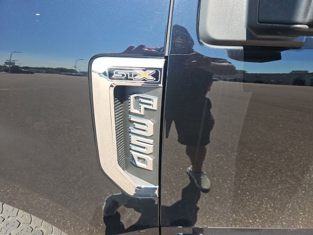 2020 Ford F-350 photo 8