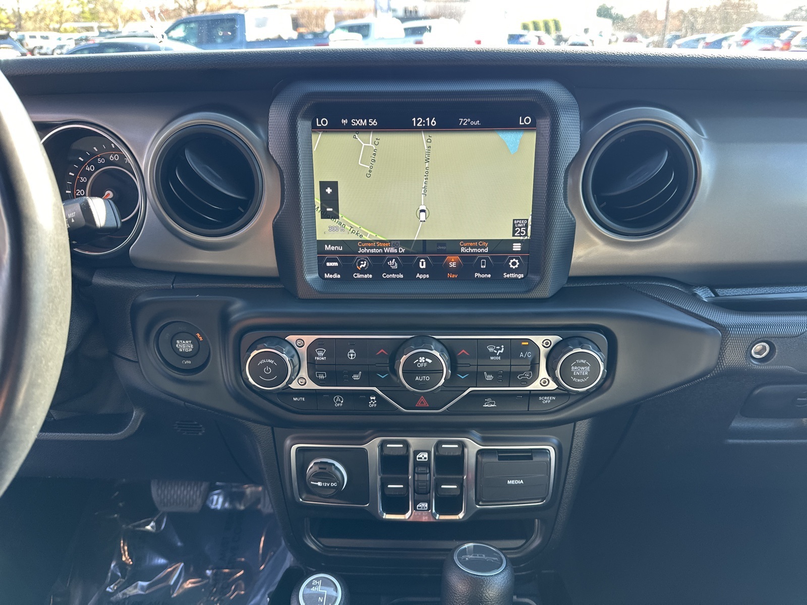 2021 Jeep Gladiator Willys photo 4