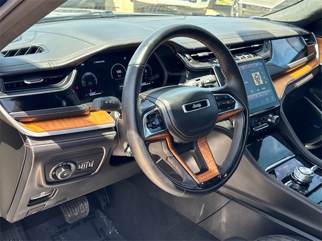 2023 Jeep Grand Cherokee Summit photo 23