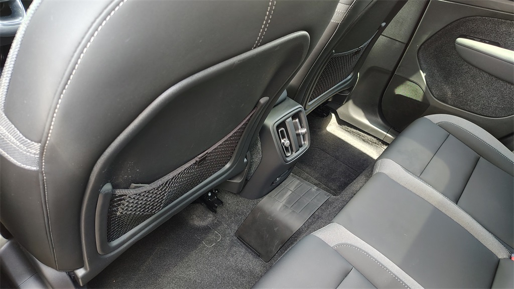 2023 Volvo XC40 Recharge Ultimate photo 29