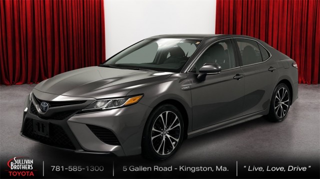 2020 Toyota Camry Hybrid SE